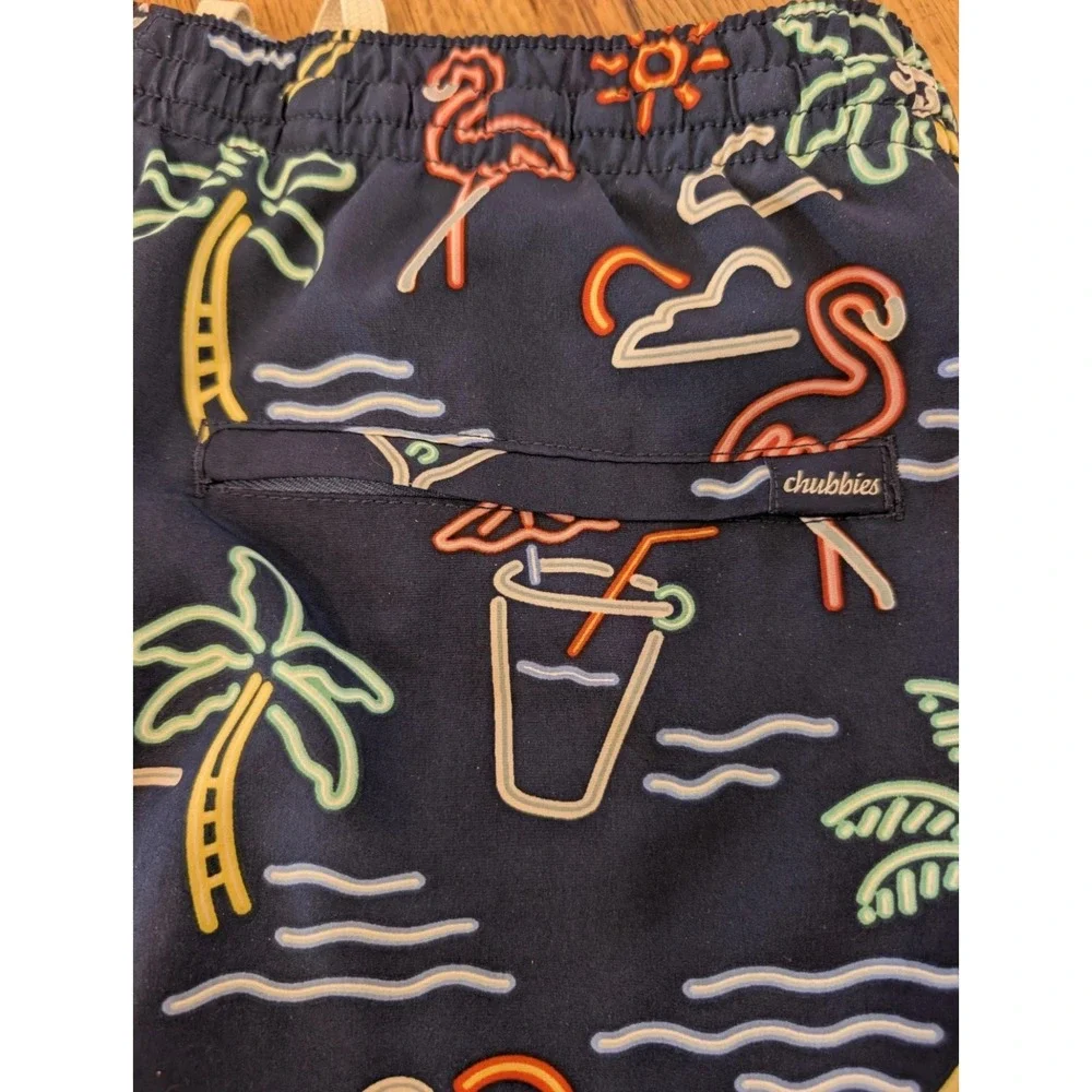 Chubbies Swim Trunks Mens M Navy‎ Neon Flamingo Palm Tree Cocktail Board Shorts